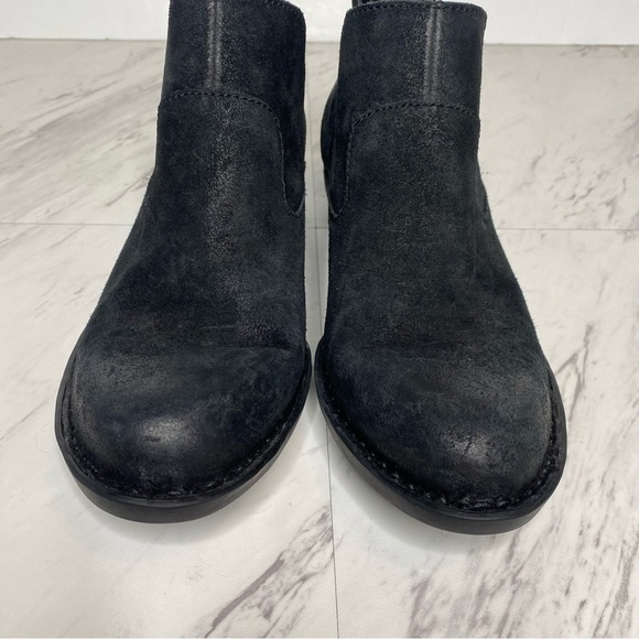 Born Beth Black Distressed Suede Bootie 8 1/2 M - Picture 10 of 14
